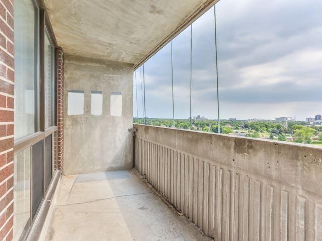 1001 - 150 Neptune Dr, Condo with 3 bedrooms, 2 bathrooms and 1 parking in Toronto ON | Image 18