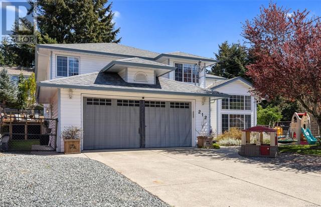 212 Cowichan Ave E, House detached with 4 bedrooms, 3 bathrooms and 4 parking in Lake Cowichan BC | Image 3