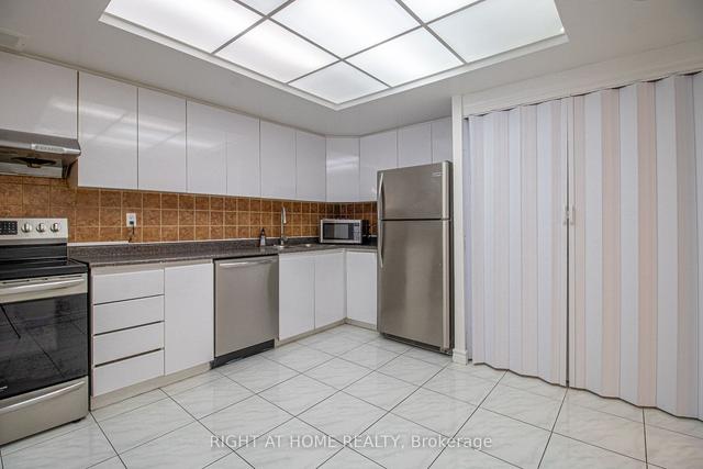 201 - 3303 Don Mills Rd, Condo with 2 bedrooms, 2 bathrooms and 1 parking in Toronto ON | Image 23