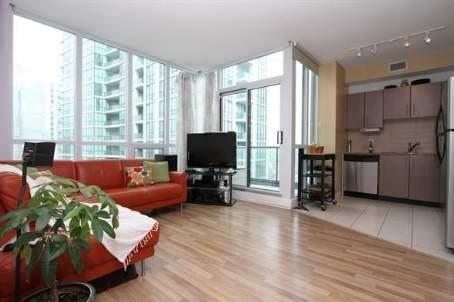 2702 - 12 Yonge St, Condo with 2 bedrooms, 2 bathrooms and 1 parking in Toronto ON | Image 7