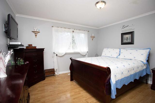6 Renfield Cres, House detached with 3 bedrooms, 3 bathrooms and 3 parking in Whitby ON | Image 14