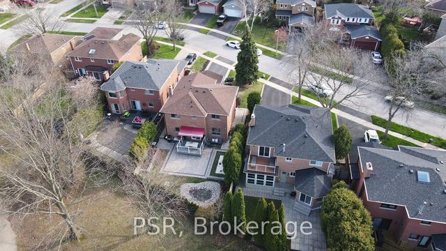 3003 Silverthorn Dr, House detached with 4 bedrooms, 4 bathrooms and 4 parking in Oakville ON | Image 31