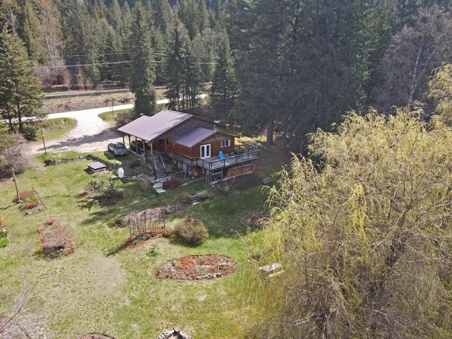 8481 Highway 6, House detached with 5 bedrooms, 2 bathrooms and null parking in Central Kootenay H BC | Image 43