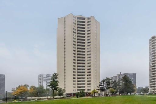 2408 - 330 Dixon Rd, Condo with 1 bedrooms, 1 bathrooms and 1 parking in Toronto ON | Image 1