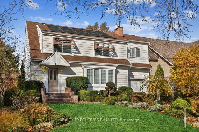 23 Highland Rd, House detached with 3 bedrooms, 3 bathrooms and 4 parking in Oakville ON | Image 1