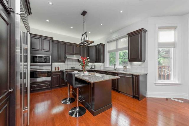 1853 Ivygate Crt, House detached with 4 bedrooms, 6 bathrooms and 9 parking in Mississauga ON | Image 5