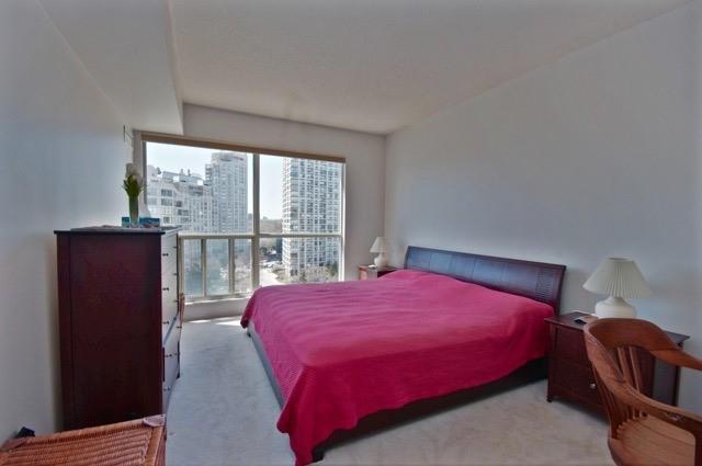Sph 07 - 2261 Lake Shore Blvd W, Condo with 2 bedrooms, 2 bathrooms and 2 parking in Toronto ON | Image 14
