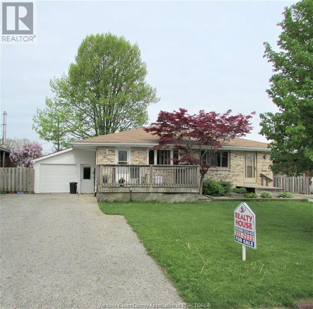 29 Donald, House semidetached with 3 bedrooms, 1 bathrooms and null parking in Leamington ON | Card Image