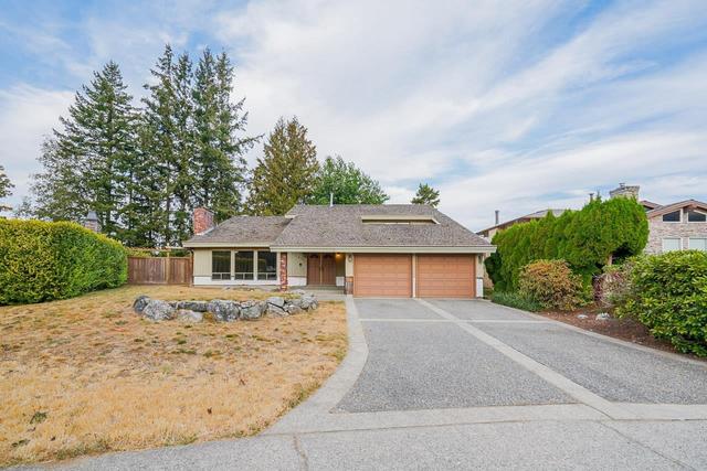 2348 Anora Drive, House detached with 4 bedrooms, 4 bathrooms and 6 parking in Abbotsford BC | Card Image