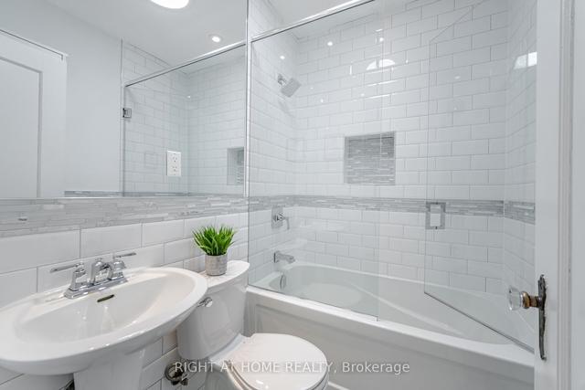 73 Fourth St, House detached with 2 bedrooms, 2 bathrooms and 1 parking in Toronto ON | Image 14