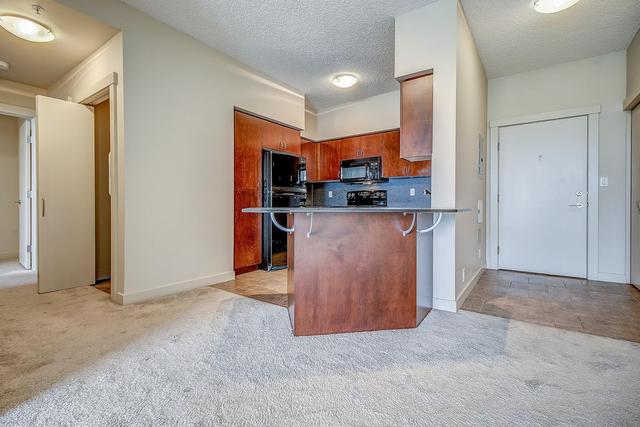 1107 - 8710 Horton Road Sw, Condo with 2 bedrooms, 2 bathrooms and 1 parking in Calgary AB | Image 4