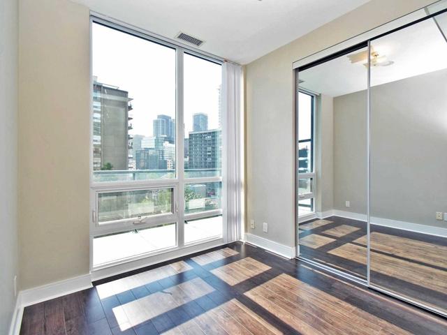 912 - 825 Church St, Condo with 2 bedrooms, 2 bathrooms and 1 parking in Toronto ON | Image 9