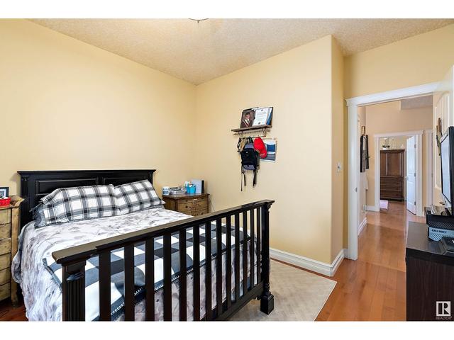 6422 164a Av Nw, House detached with 5 bedrooms, 3 bathrooms and null parking in Edmonton AB | Image 24