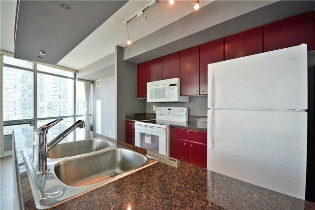 1215 - 81 Navy Wharf Crt, Condo with 2 bedrooms, 2 bathrooms and 1 parking in Toronto ON | Image 5