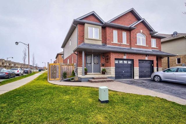 222 Pelech Cres, House semidetached with 3 bedrooms, 3 bathrooms and 3 parking in Hamilton ON | Image 12