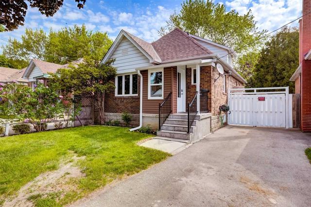 1179 Islington Ave, House detached with 3 bedrooms, 3 bathrooms and 5 parking in Toronto ON | Image 1