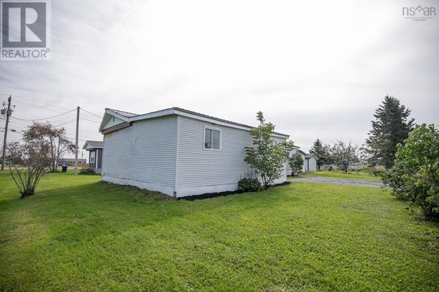 34 St. James Street, House detached with 4 bedrooms, 1 bathrooms and null parking in Cumberland, Subd. B NS | Image 11
