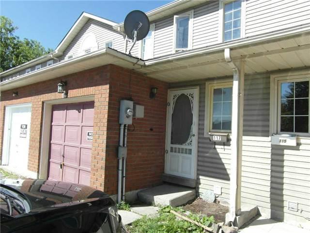 117 Albert St S, House attached with 2 bedrooms, 2 bathrooms and 2 parking in Kawartha Lakes ON | Image 1