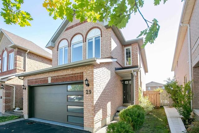 29 Trailridge Dr, House detached with 3 bedrooms, 3 bathrooms and 4 parking in Brampton ON | Image 1