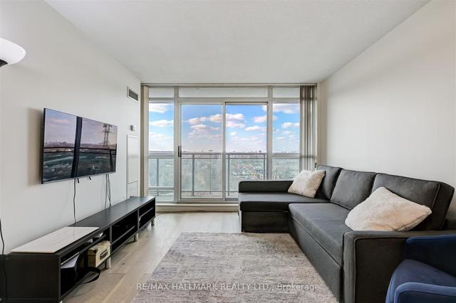 1401 - 185 Legion Rd, Condo with 1 bedrooms, 1 bathrooms and 1 parking in Toronto ON | Image 3