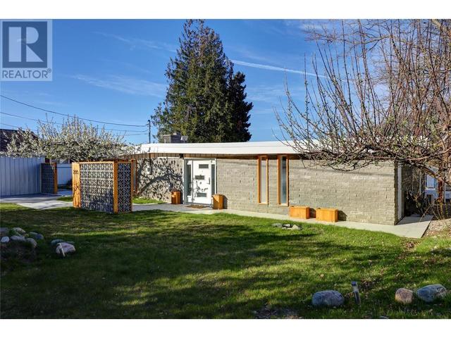 266 Alder Avenue, House detached with 3 bedrooms, 2 bathrooms and 1 parking in Okanagan Similkameen I BC | Image 39