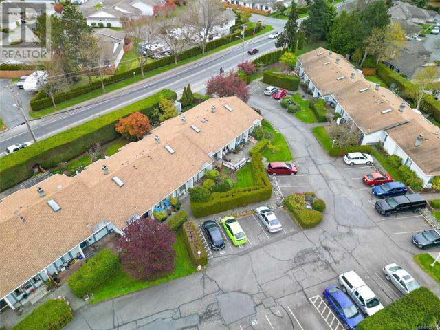 18 - 4140 Interurban Rd, House attached with 2 bedrooms, 2 bathrooms and 2 parking in Saanich BC | Image 16