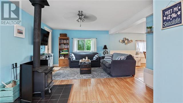 6 Ste Marie St, House detached with 3 bedrooms, 1 bathrooms and null parking in Beaubassin East NB | Image 9