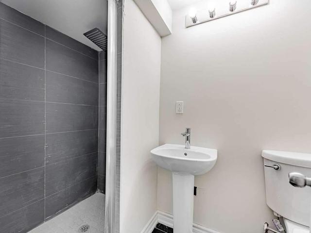 204 Alfred Ave, House detached with 3 bedrooms, 2 bathrooms and 5 parking in Toronto ON | Image 13