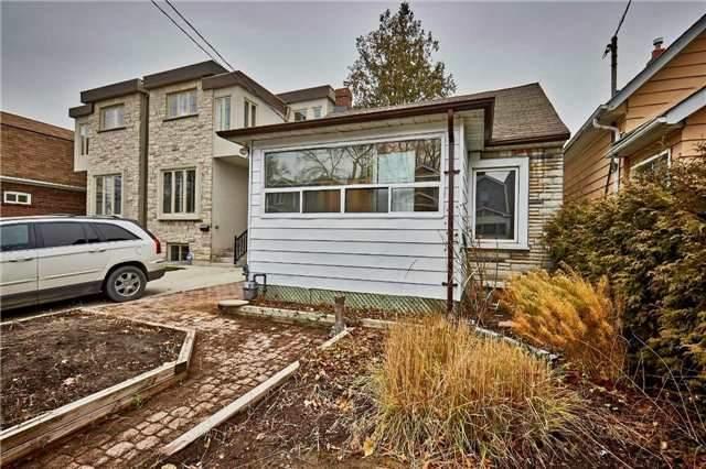 244 Lumsden Ave, House detached with 2 bedrooms, 2 bathrooms and null parking in Toronto ON | Image 3
