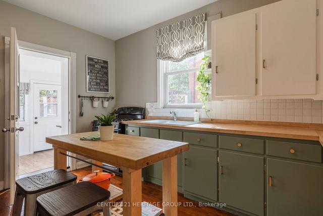 329 Locke St, House semidetached with 3 bedrooms, 1 bathrooms and 0 parking in Hamilton ON | Image 5