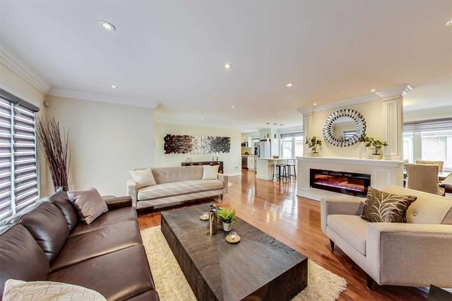 192 Overbrook Pl, House detached with 3 bedrooms, 3 bathrooms and 4 parking in Toronto ON | Image 34