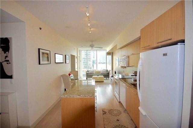 1001 - 21 Nelson St, Condo with 1 bedrooms, 1 bathrooms and 1 parking in Toronto ON | Image 7