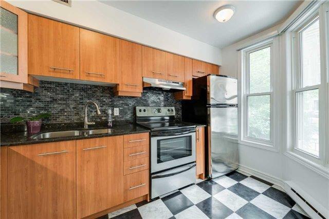 42 Irwin Ave, Townhouse with 2 bedrooms, 2 bathrooms and null parking in Toronto ON | Image 11