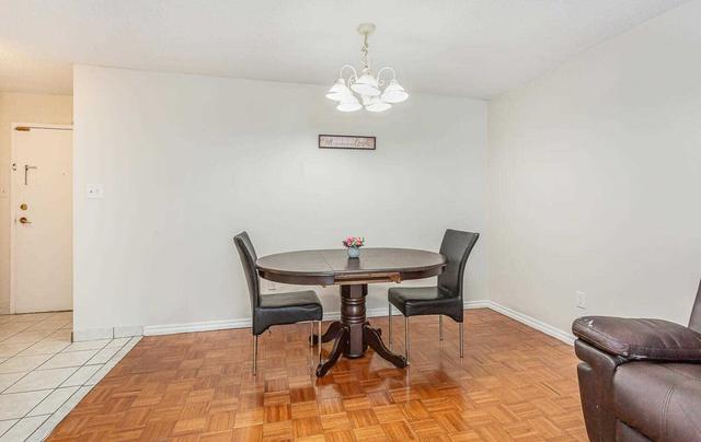 1005 - 21 Markbrook Lane, Condo with 2 bedrooms, 2 bathrooms and 1 parking in Toronto ON | Image 4