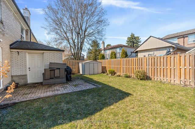 43 Templeton Crt, House semidetached with 3 bedrooms, 2 bathrooms and 2 parking in Toronto ON | Image 28