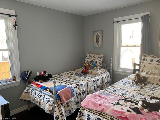 809 Broadway Street, House detached with 2 bedrooms, 1 bathrooms and null parking in Welland ON | Image 20