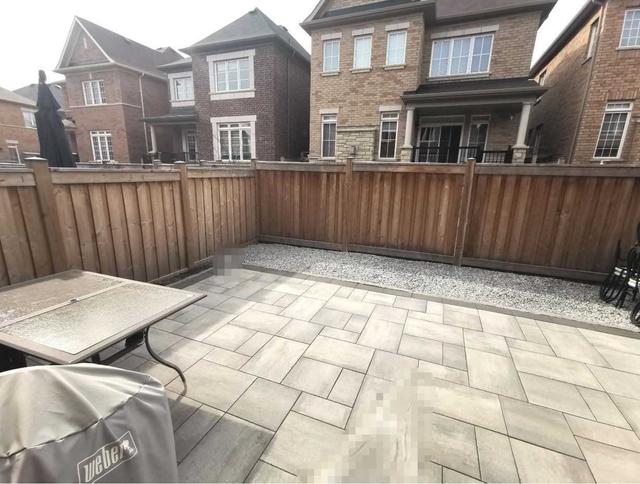 363 Leadwood Gate, House attached with 3 bedrooms, 4 bathrooms and 2 parking in Oakville ON | Image 2