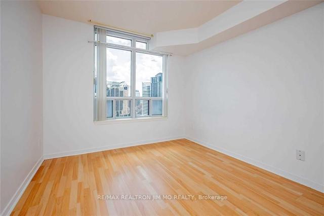 1815 - 8 Hillcrest Ave, Condo with 2 bedrooms, 2 bathrooms and 1 parking in Toronto ON | Image 17