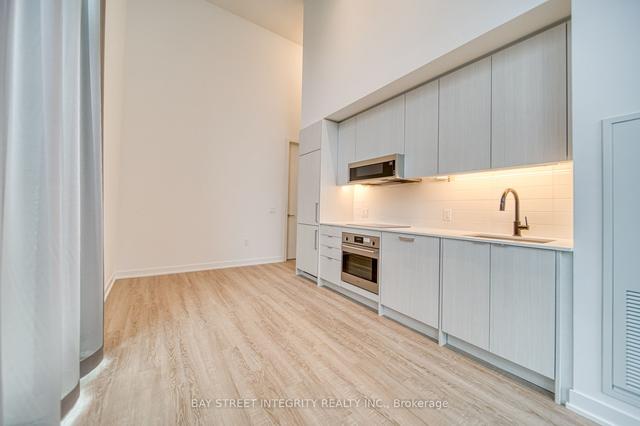 109 - 250 Lawrence Ave W, Condo with 2 bedrooms, 2 bathrooms and 0 parking in Toronto ON | Image 3