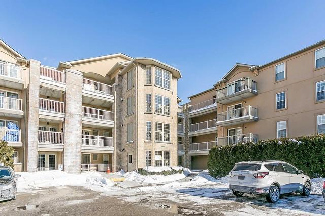 314 - 1440 Bishops Gate, Condo with 3 bedrooms, 2 bathrooms and 1 parking in Oakville ON | Image 1