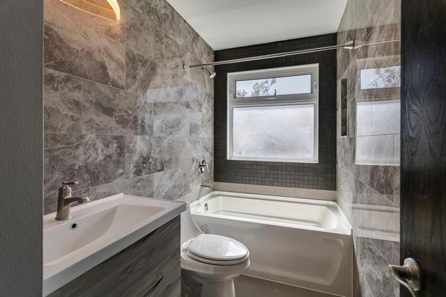 343 Mt Sparrowhawk Place Se, House detached with 3 bedrooms, 3 bathrooms and 4 parking in Calgary AB | Image 18