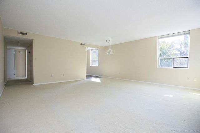 206 - 120 Duke St, Condo with 3 bedrooms, 2 bathrooms and 1 parking in Hamilton ON | Image 39