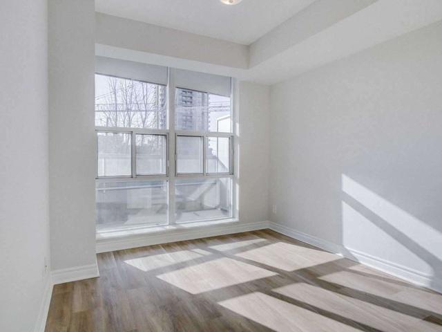301 - 33 Elm Dr W, Condo with 1 bedrooms, 1 bathrooms and 1 parking in Mississauga ON | Image 7