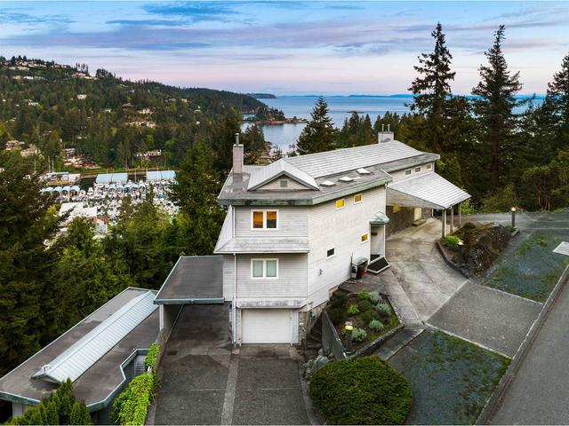 5860 Falcon Road, House detached with 5 bedrooms, 5 bathrooms and null parking in West Vancouver BC | Image 8