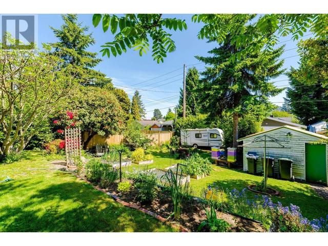 120 Glover Avenue, House detached with 5 bedrooms, 2 bathrooms and 1 parking in New Westminster BC | Image 16