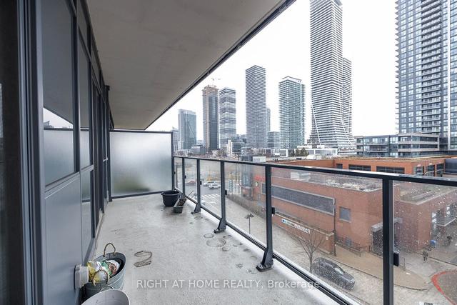 628 - 10 Park Lawn Rd, Condo with 2 bedrooms, 2 bathrooms and 1 parking in Toronto ON | Image 18