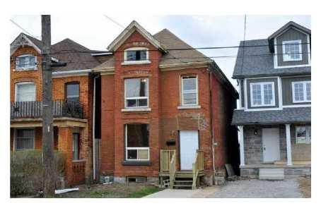 364 John St N, House detached with 4 bedrooms, 1 bathrooms and 1 parking in Hamilton ON | Image 1
