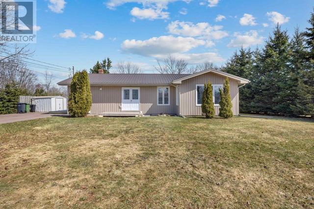 118 Maple Avenue, House detached with 3 bedrooms, 2 bathrooms and null parking in Charlottetown PE | Image 1