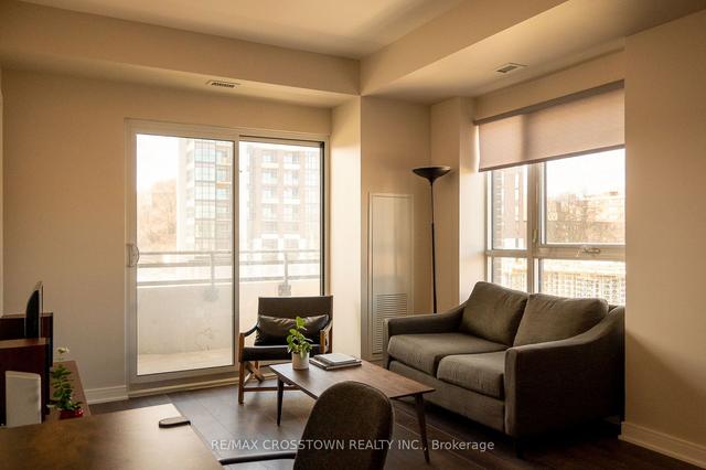 306 - 1 Neighbourhood Lane, Condo with 1 bedrooms, 1 bathrooms and 1 parking in Toronto ON | Image 4