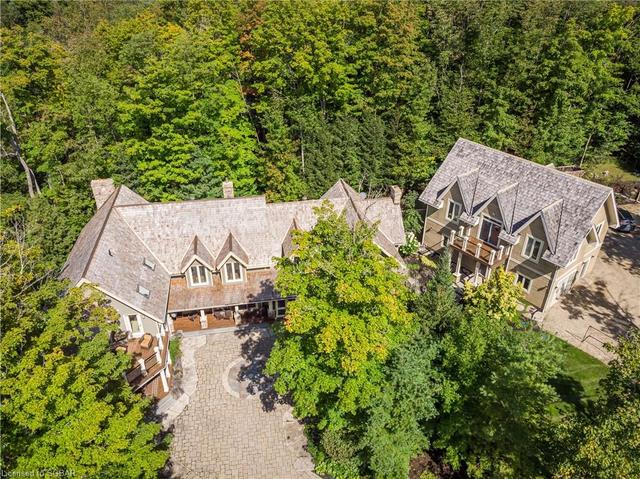 634773 Pretty River Road, House detached with 7 bedrooms, 4 bathrooms and null parking in Grey Highlands ON | Image 1